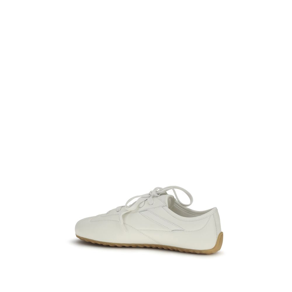 Athletic Sneakers by Alexander McQueen for men in bos taurus calf nappa leather black & white features an timeless silhouette from the Men's Athletic Bos Taurus Calf Nappa Leather Sneakers collection, showcasing a timeless athletic style for a timeless look.