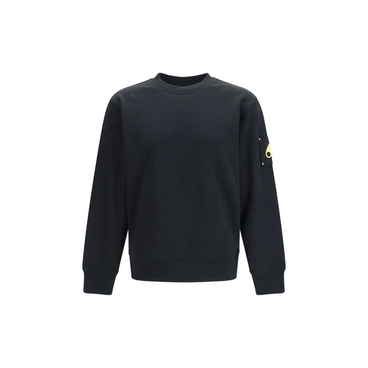 Sweatshirt by Moose Knuckles for men in cotton terry cloth black & gold showcases a slouchy chic silhouette, artfully detailed with a slouchy chic crew neckline and for a slouchy chic finish.