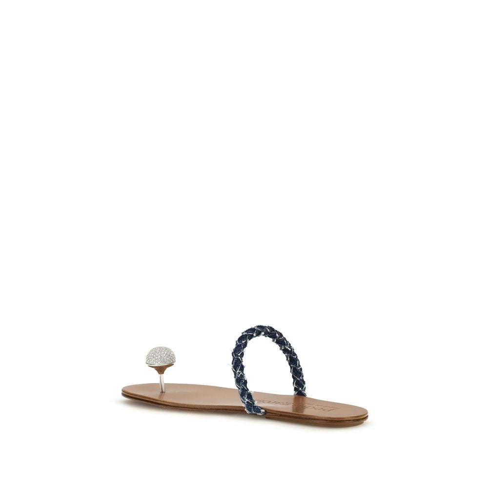 Flat Slider Thong Sandals by Pedro García for women in bos taurus calf leather & denim brown features an architectural design from the Women's Bos Taurus Calf Leather & Denim Flat Slider Thong Sandals collection, defined by a architectural flat and for a architectural finish.
