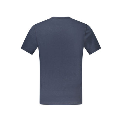 T-Shirt by Hugo Boss for men in cotton blue & print features an on trend silhouette, perfectly showcasing a on trend and crew neckline for an elevated aesthetic.