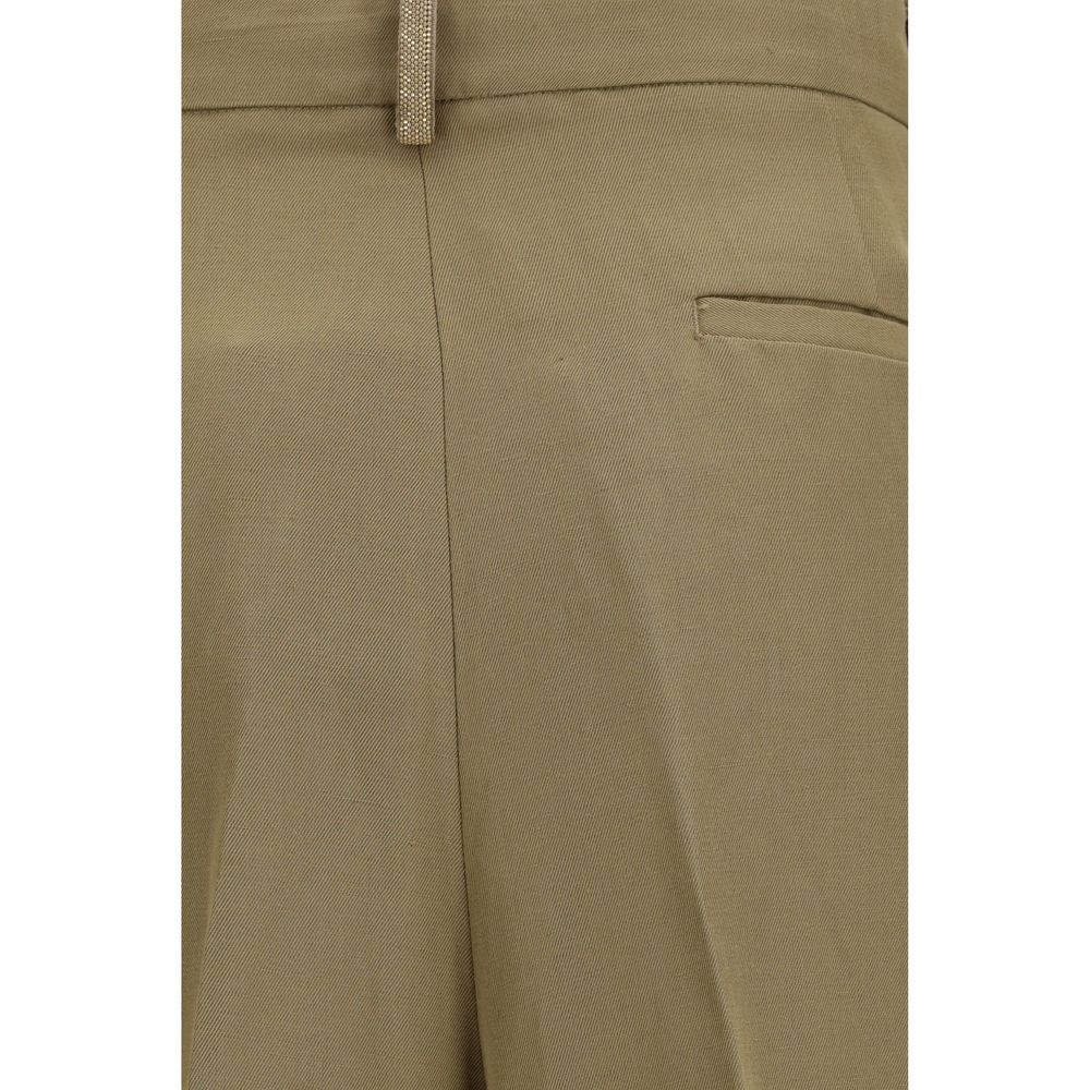 Short Trousers by Fabiana Filippi for women in viscose beige features an sartorial design, highlighting a sophisticated regular-fit, wide & cropped with a cropped short cut and a refined for a truly sartorial look.