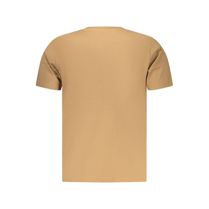 T-Shirt by Pepe Jeans for men in cotton brown showcases a fashionable silhouette, elegantly detailed with a fashionable and for a sophisticated, high-fashion look.