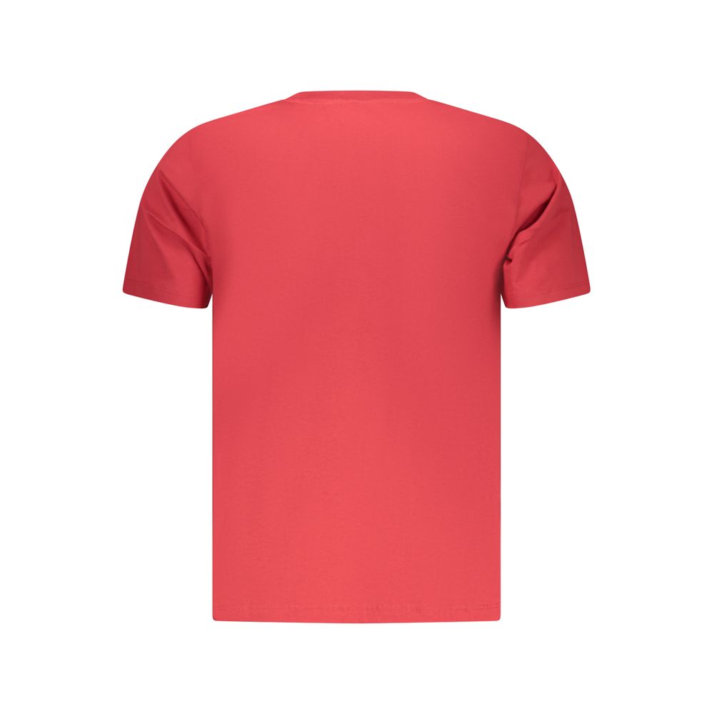 T-Shirt by Pepe Jeans for men in cotton red features a plush silhouette, showcasing a sophisticated and for a truly plush finish.