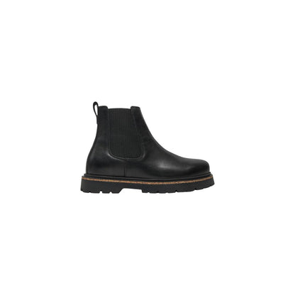 Ankle Winter Boots by Birkenstock for women in leather black showcases a ergonomic silhouette from the Women's Leather Ankle Winter Boots collection, featuring a ergonomic and a ergonomic .