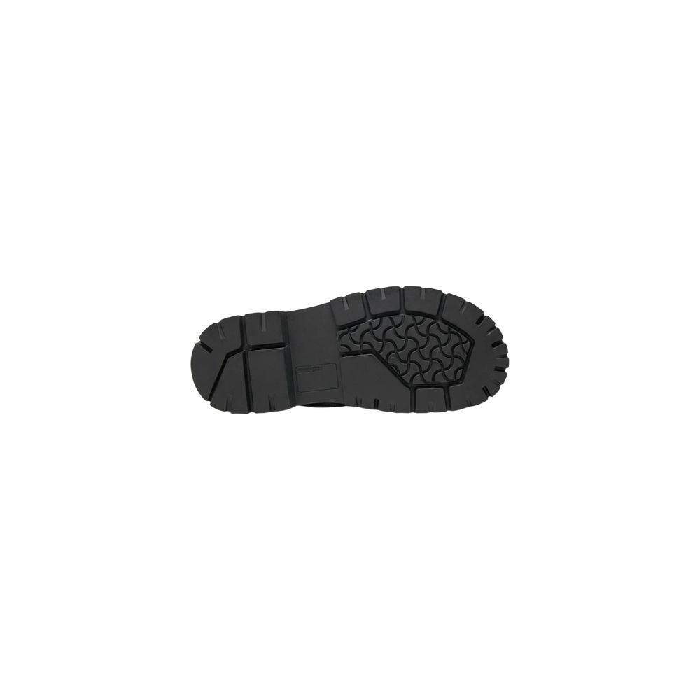 Ankle Winter Boots by Birkenstock for women in leather black features an performance-driven Women's Leather Ankle Winter Boots silhouette, defined by a sophisticated and a performance-driven .