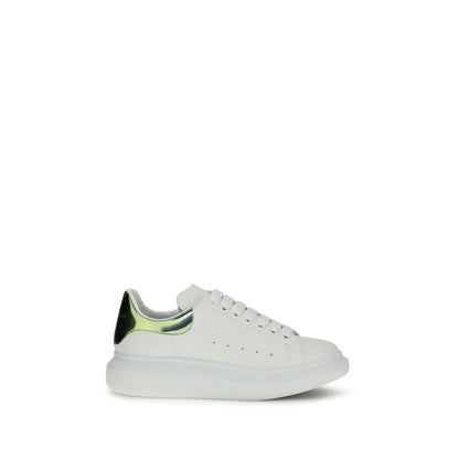 Sneakers by Alexander McQueen for men in bos taurus calf leather white features an fashionable silhouette, showcasing the premium Men's Fashion Bos Taurus Calf Leather Sneakers in a fashionable fashion style that offers a fashionable finish for refined style.