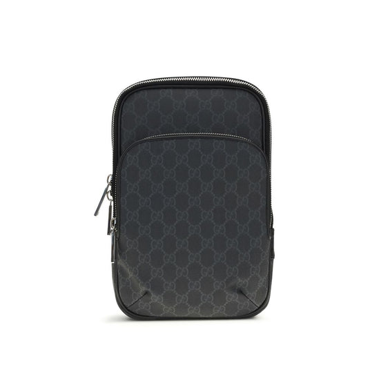 Shoulder Bag by Gucci for men in tu polyester polyurethane cotton canvas black, silver & patterned features a enviable silhouette, showcasing a secure zipper, ample , and enviable shoulder-strap & adjustable-strap for a enviable finish.