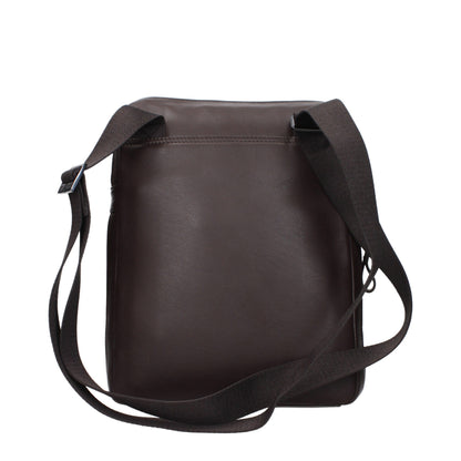 Crossbody Messenger Bag by Piquadro for men in leather brown features a artisanal Leather Crossbody Messenger Bag design with a secure , ample , and versatile crossbody-strap & adjustable-strap for a artisanal look.