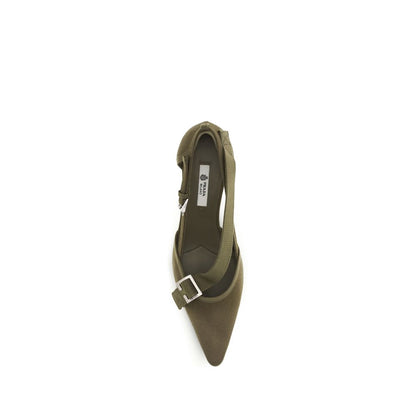 Mid-Heel Kitten Pumps Heels by Prada for women in cotton canvas leather bicolour features a effortless chic silhouette, showcasing the Women's Cotton Canvas Leather Mid-Heel Kitten Pumps Heels design with a effortless chic mid-heel kitten-heel and for a effortless chic finish.
