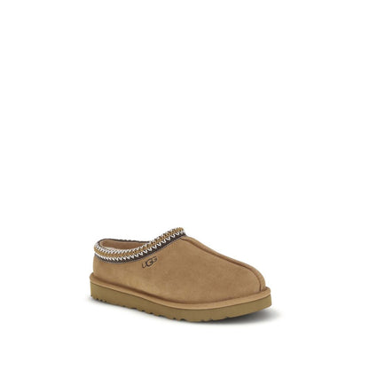 Flat Mule Mules Shoes by UGG for men in polyester suede leather beige showcases a resplendent Men's Polyester Suede Leather Flat Mule Mules Shoes aesthetic, defined by its resplendent and elegant flat.