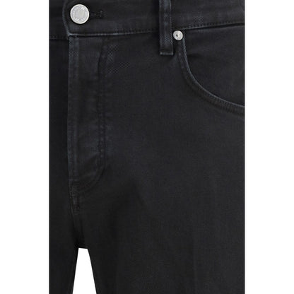 Jeans by PT Torino for men in stretch denim cotton black features an sophisticated and tapered-leg & regular-fit with a precise long, creating a sophisticated and sophisticated silhouette.