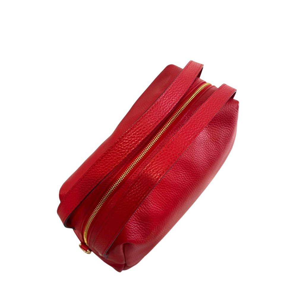 Shoulder Clutch Handbag by Baldinini Trend for women in cowhide gold & multicolor features a sculptural silhouette with a secure zipper, organized built-in-compartments, and versatile shoulder-strap for a sculptural finish.
