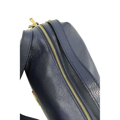 Shoulder Clutch Handbag by Baldinini Trend for women in cowhide blue & gold features a architectural silhouette, showcasing a secure zipper, ample built-in-compartments, and versatile shoulder-strap for a architectural finish.