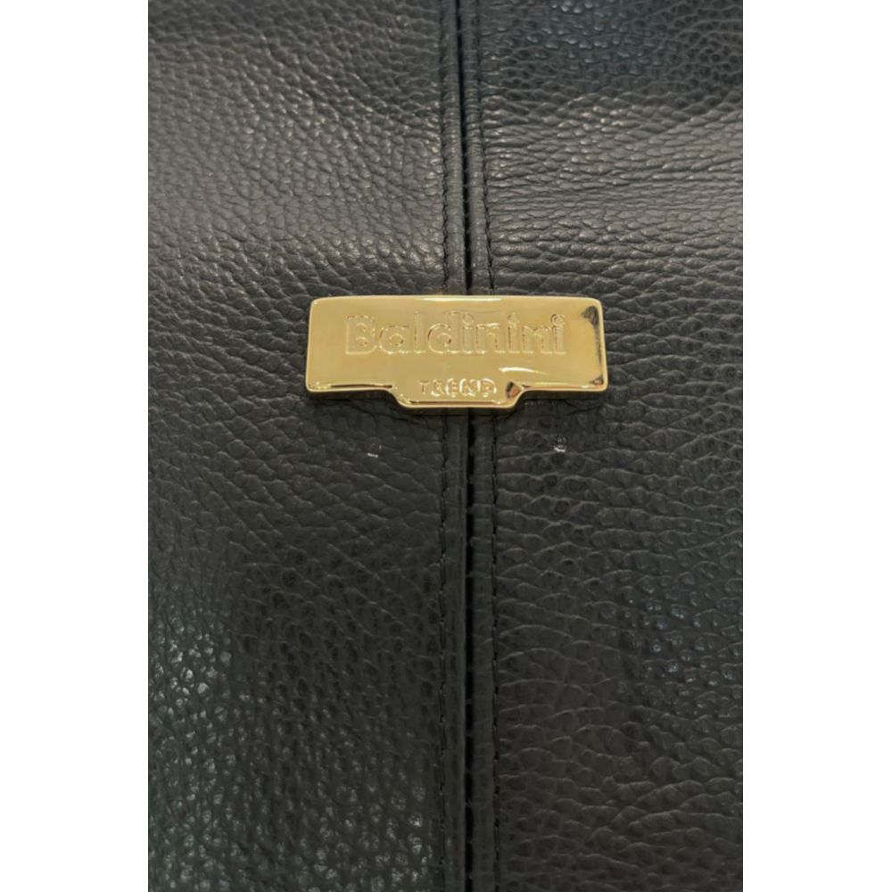 Shoulder Clutch Handbag by Baldinini Trend for women in cowhide black & gold showcases a sculptural silhouette, featuring a secure zipper, ample built-in-compartments, and versatile shoulder-strap for a sculptural aesthetic.