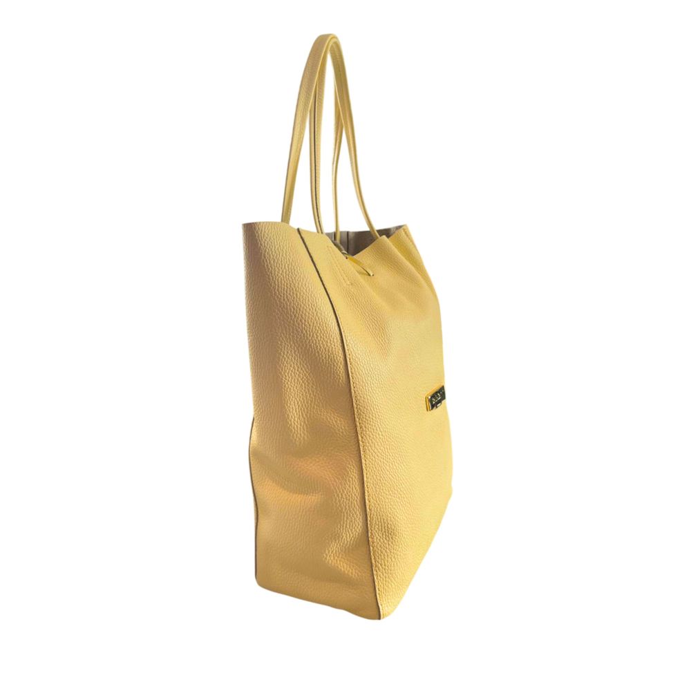 Shoulder Clutch Handbag by Baldinini Trend for women in cowhide bicolour & gold features a sculptural silhouette with a secure zipper, organized built-in-compartments, and versatile shoulder-strap for a sculptural finish.