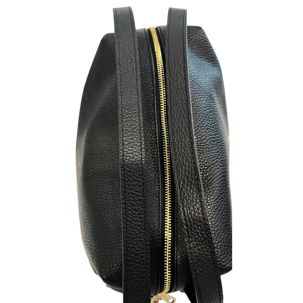 Shoulder Clutch Handbag by Baldinini Trend for women in cowhide black & gold features a statuesque silhouette, showcasing a secure zipper and organized built-in-compartments with versatile shoulder-strap for statuesque evening wear.