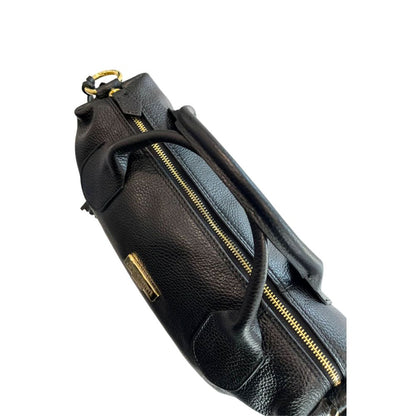 Shoulder Bag by Baldinini Trend for women in cowhide black & gold features a effortless sophistication silhouette, secured by a zipper with ample built-in-compartments and versatile shoulder-strap & adjustable-strap for a effortless sophistication finish.