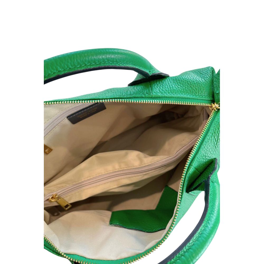 Shoulder Bag by Baldinini Trend for women in cowhide bicolour & gold features a statuesque silhouette, showcasing a secure zipper and statuesque built-in-compartments with versatile shoulder-strap & adjustable-strap for a statuesque finish.