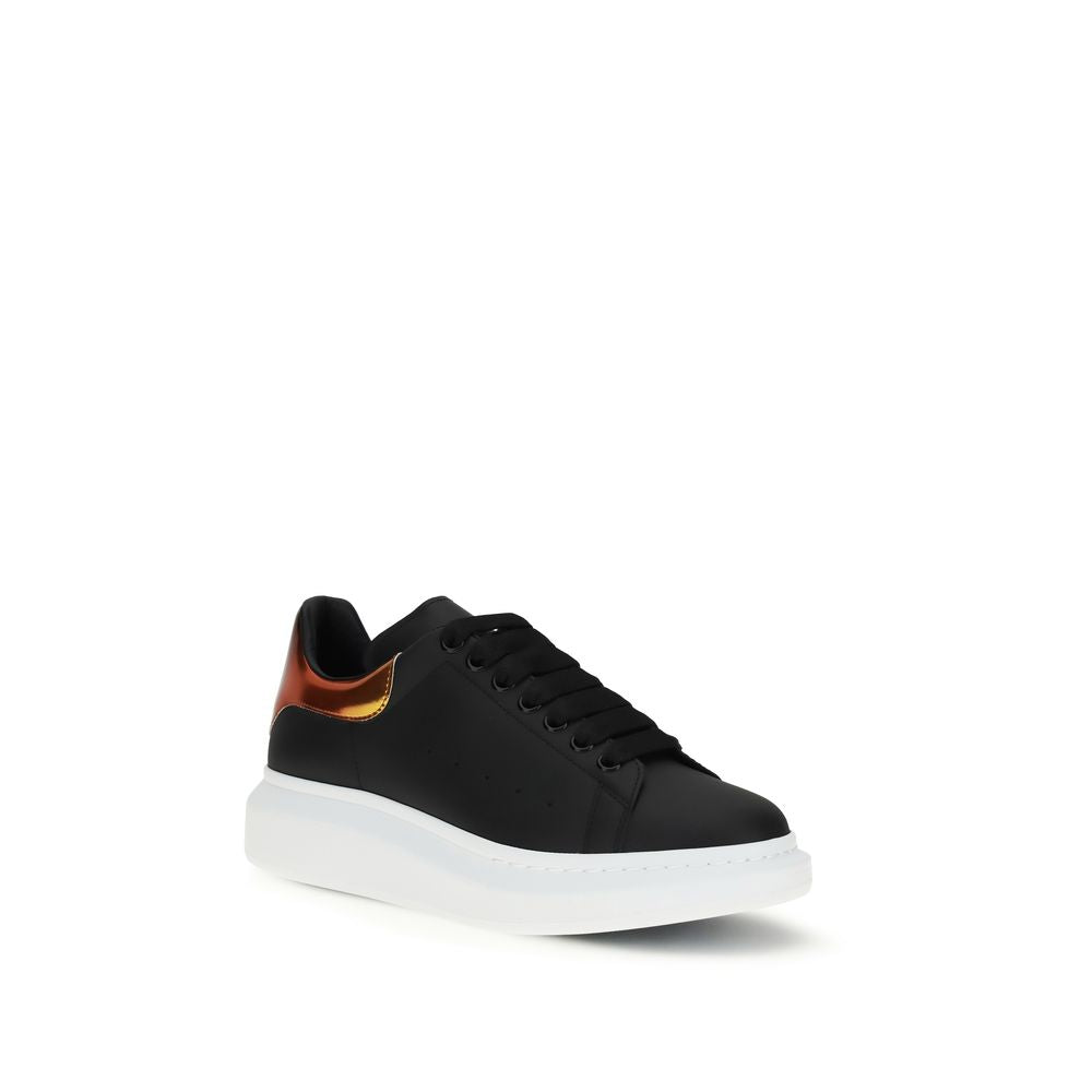 Sneakers by Alexander McQueen for men in bos taurus calf leather black features an timeless silhouette from the Men's Fashion Bos Taurus Calf Leather Sneakers collection, showcasing a signature fashion style with an timeless finish.