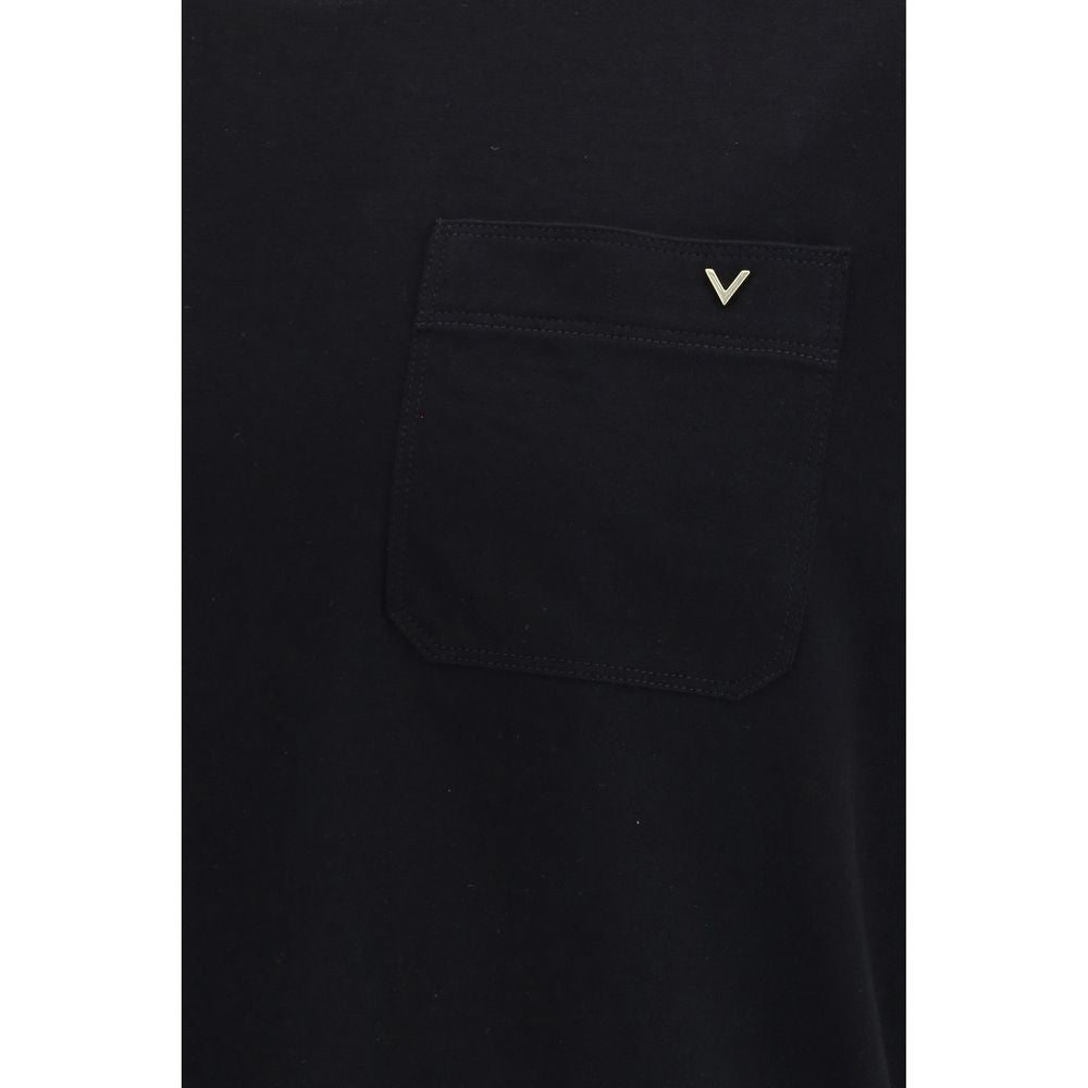 T-Shirt by Valentino Garavani for men in cotton black showcases a unassuming silhouette, artfully detailed with a refined and unassuming for a sophisticated, contemporary look.