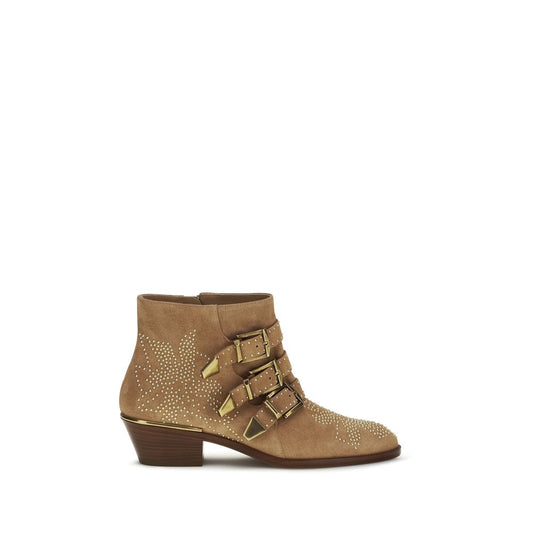 Ankle Strap Boots by Chloé for women in bos taurus suede calf leather beige features an high-performance silhouette, showcasing the sophisticated design of the Women's Bos Taurus Suede Calf Leather Ankle Strap Boots with a and a refined .