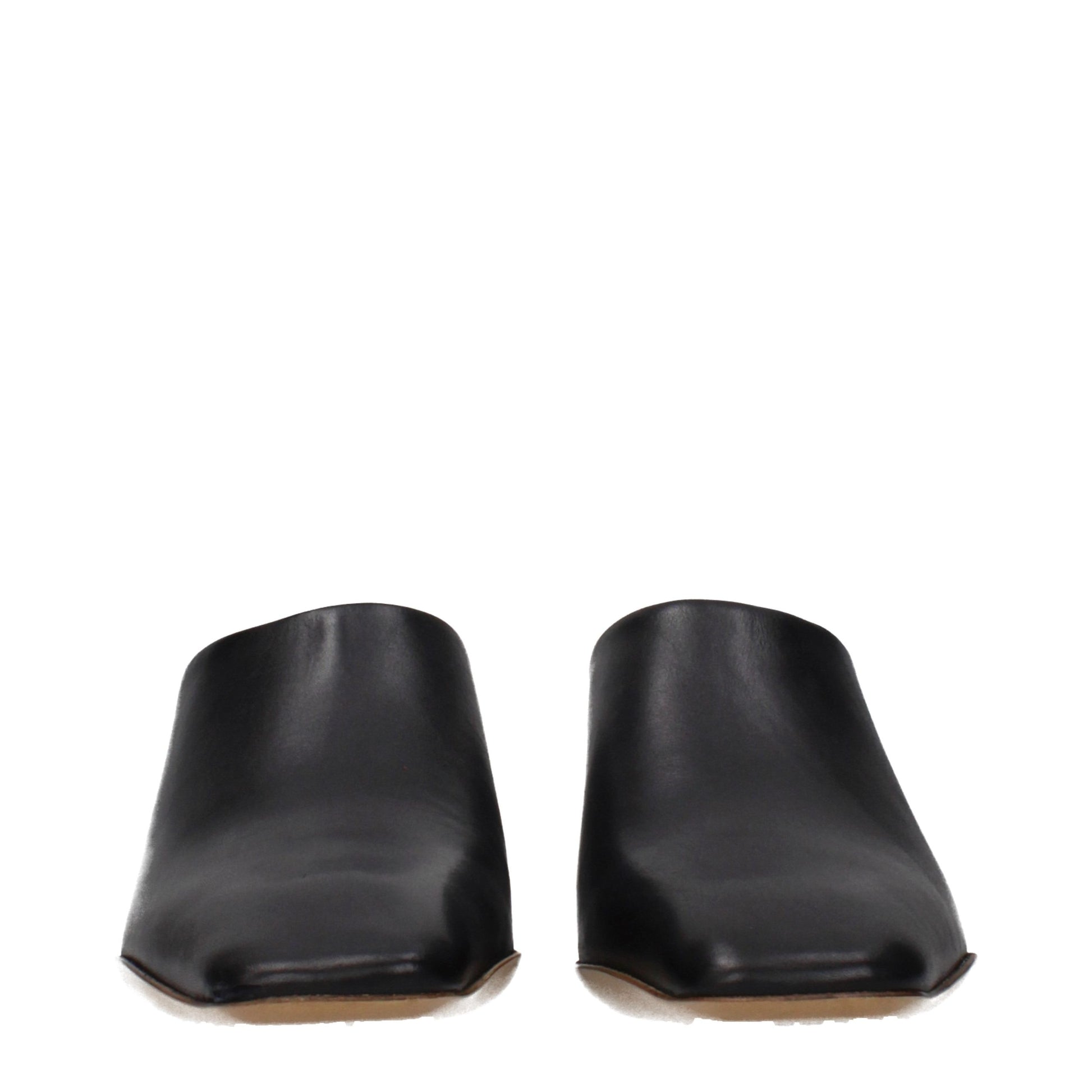 Clogs Slippers by Jil Sander for women in leather black features an effortless chic silhouette from the Women's Leather Clogs Slippers collection, showcasing a and effortless chic .