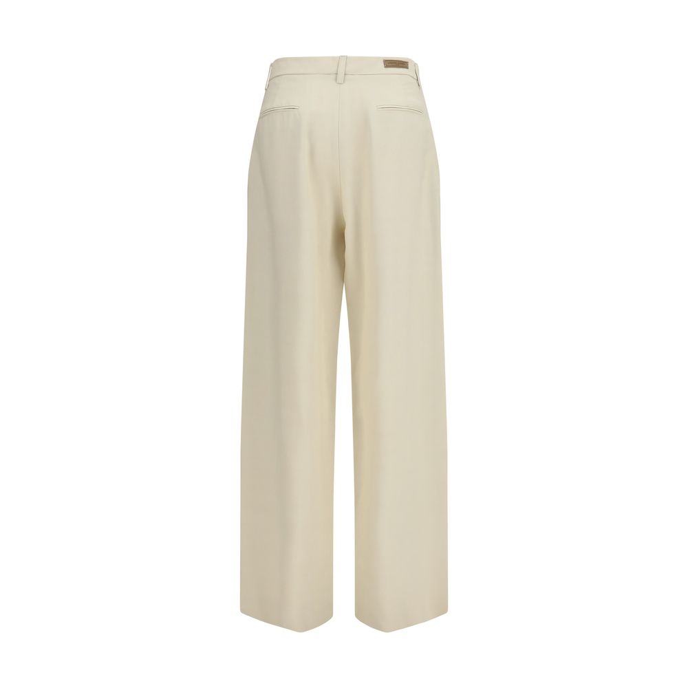 Trousers by Jacob Cohen for women in viscose silk beige features a tailored silhouette with a tailored regular-fit & wide, defined by its long and a sophisticated mid rise.