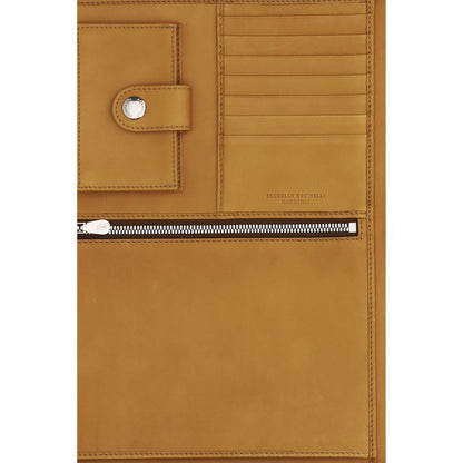 Cardholder Wallet by Brunello Cucinelli for men in bos taurus calf leather brown presents a streamlined silhouette, showcasing the sophisticated design of the Bos Taurus Calf Leather Cardholder Wallet collection with functional card-organization compact-design zip-around.