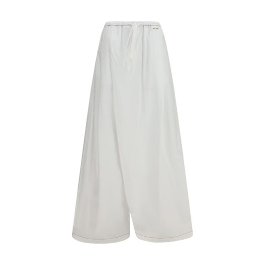 Casual Pants by Marni for women in cotton white features an sophisticated and regular-fit & wide with a precise long, creating a sophisticated and sophisticated silhouette.