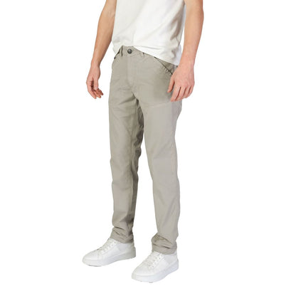 Trousers by Refrigiwear for men in stretch cotton gray features a sculptural silhouette, showcasing a sculptural regular-fit and long with a sophisticated for a sculptural finish.