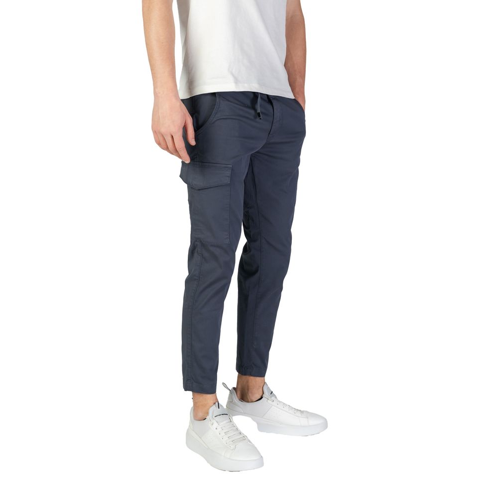 Cargo Pants by Refrigiwear for men in stretch cotton blue features an tailored straight-leg & regular-fit with a and long, creating a tailored utilitarian silhouette.