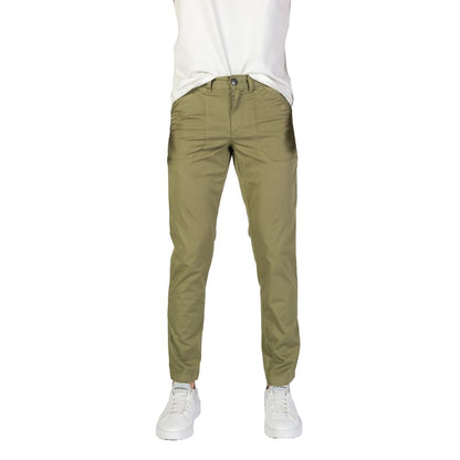 Trousers by Refrigiwear for men in stretch cotton green presents a perennial silhouette, meticulously tailored with a regular-fit cut, long finish, and an elegant .