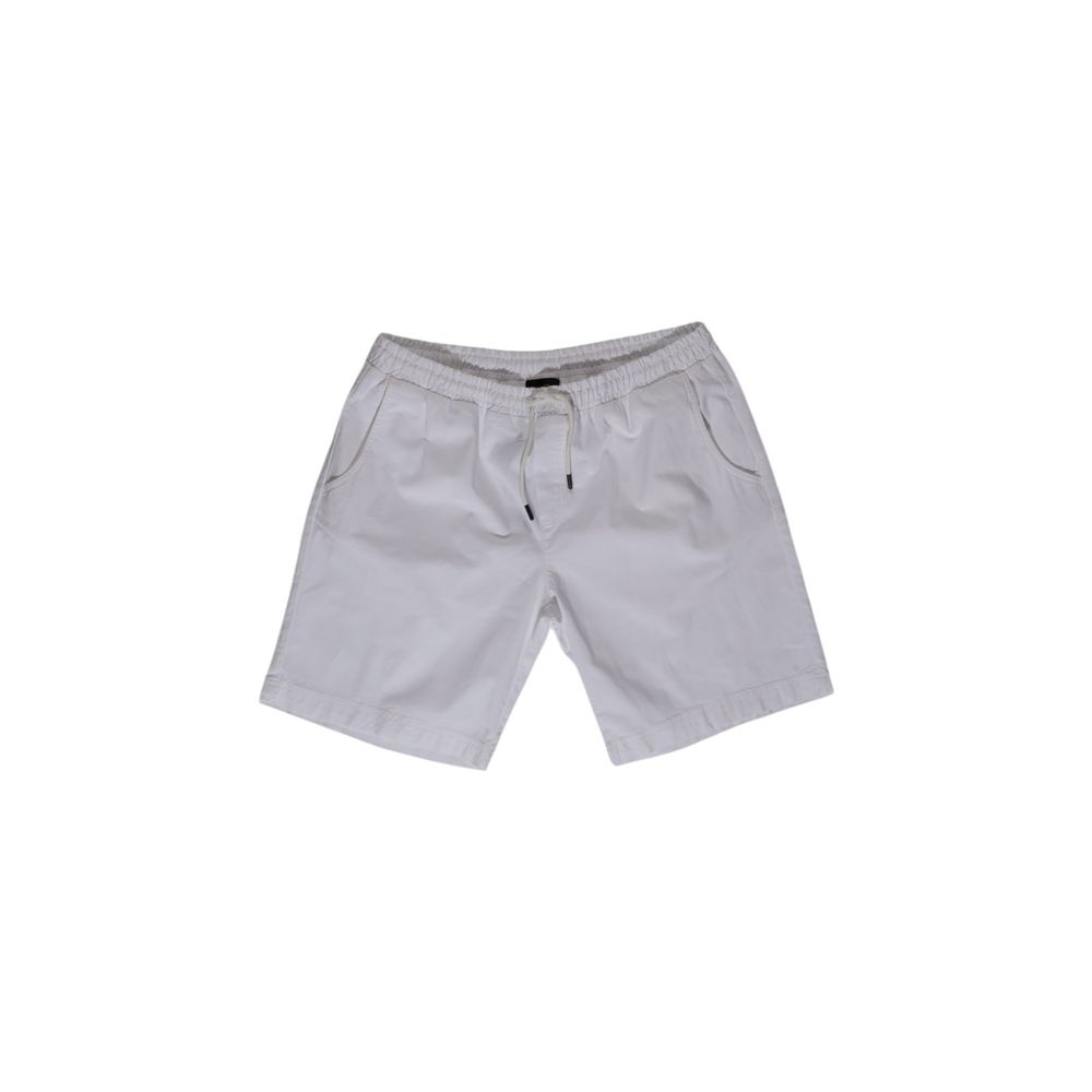 Bermuda Shorts by Refrigiwear for men in stretch cotton white showcases a on trend silhouette, featuring a tailored with a classic short and sophisticated for a on trend finish.