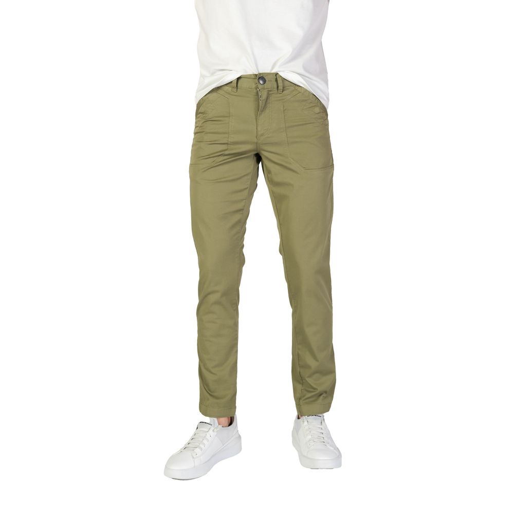 Trousers by Refrigiwear for men in stretch cotton green presents a smart silhouette, meticulously detailed with a smart regular-fit, a smart long, and a smart .
