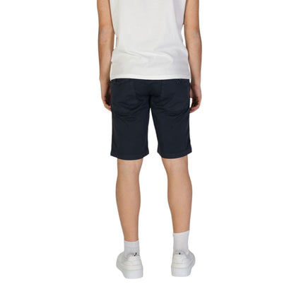 Bermuda Shorts by Refrigiwear for men in stretch cotton blue features a sartorial silhouette, showcasing a sartorial and short with a sophisticated for a sartorial look.