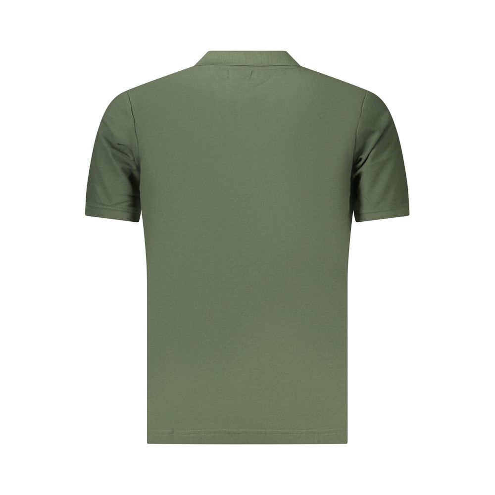 Polo Shirt by U.S. Grand Polo for men in cotton green presents a crisp silhouette, artfully detailed with a crisp and crisp .