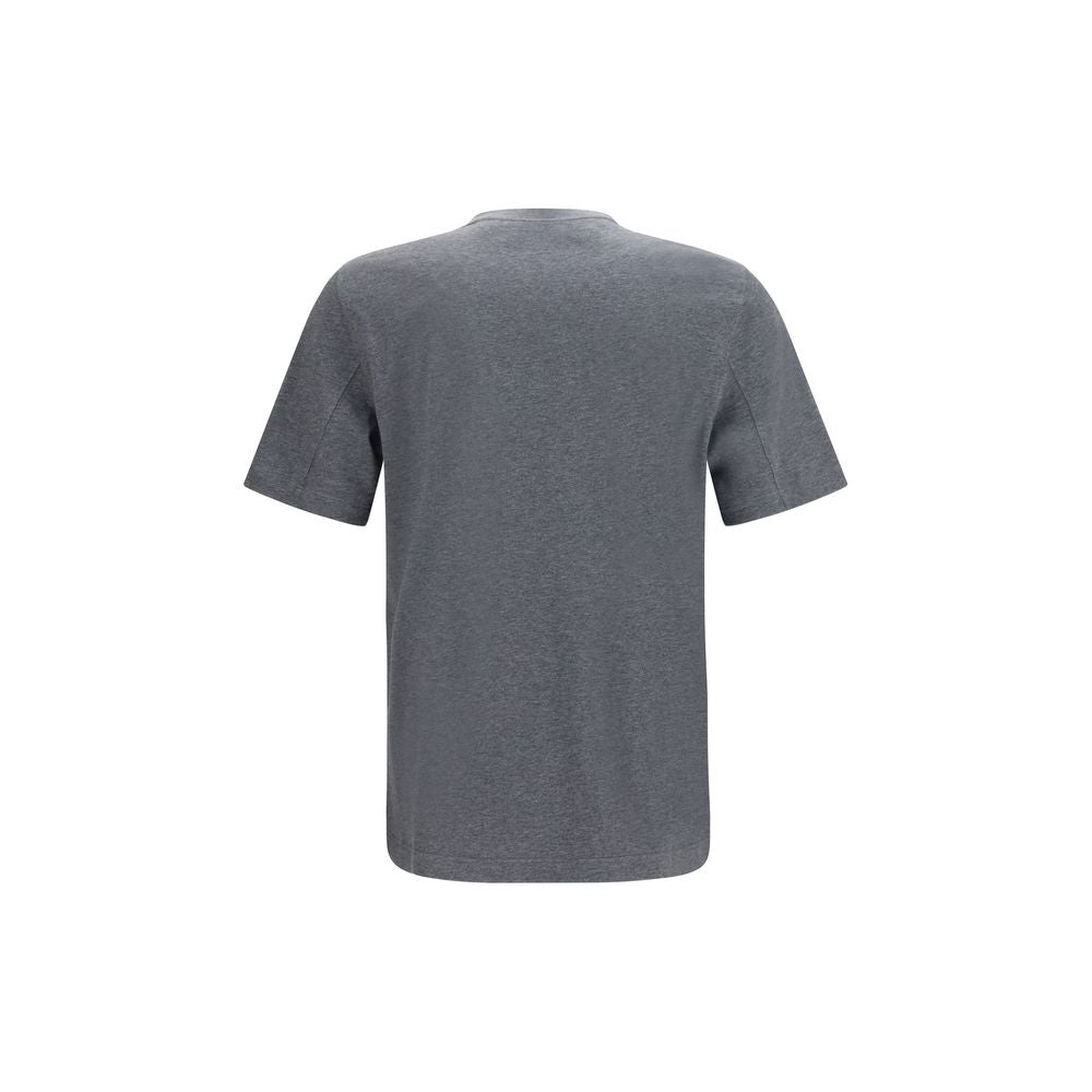 T-Shirt by Brunello Cucinelli for men in cotton gray & print features an edgy silhouette, meticulously detailed with a sophisticated and for a truly edgy finish.