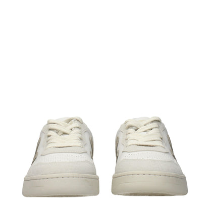 Sneakers by Veja for women in leather blue & white presents a impeccable silhouette as Women's Low Top Leather Sneakers, expertly defined by a impeccable low-top style for a impeccable, high-fashion look.