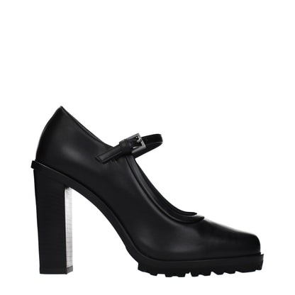 High-Heel Pumps Heels by Max Mara for women in leather black features an effortlessly chic silhouette from the Women's Leather High-Heel Pumps Heels collection, showcasing a high-heel and effortlessly chic for a effortlessly chic look.