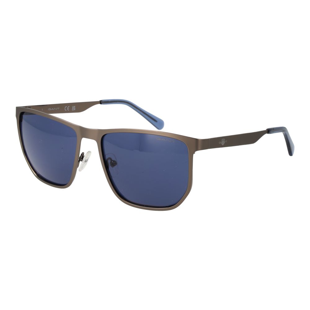 Sunglasses by Gant for men in metal and gray presents a sumptuous silhouette, featuring gunmetal coloured frame and full-rim square frame design with non-polarized category-3-dark-tint lens for a sumptuous look.