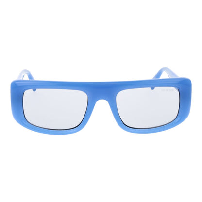 Sunglasses by Guess for unisex in plastic blue features an lustrous rectangle full-rim frame design with blue coloured frame detailing and non-polarized category-1-light-tint lens for a lustrous aesthetic.