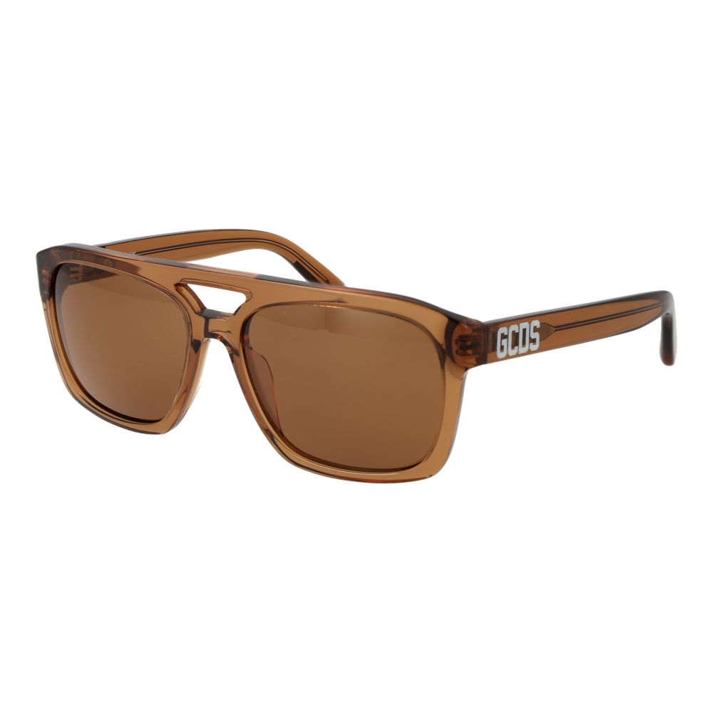 Sunglasses by GCDS for unisex in plastic brown features an lustrous full-rim square frame design with brown coloured frame detailing and non-polarized category-2-medium-tint lens for a lustrous aesthetic.