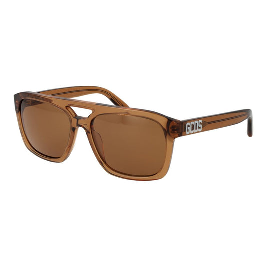 Sunglasses by GCDS for unisex in plastic brown features an lustrous full-rim square frame design with brown coloured frame detailing and non-polarized category-2-medium-tint lens for a lustrous aesthetic.