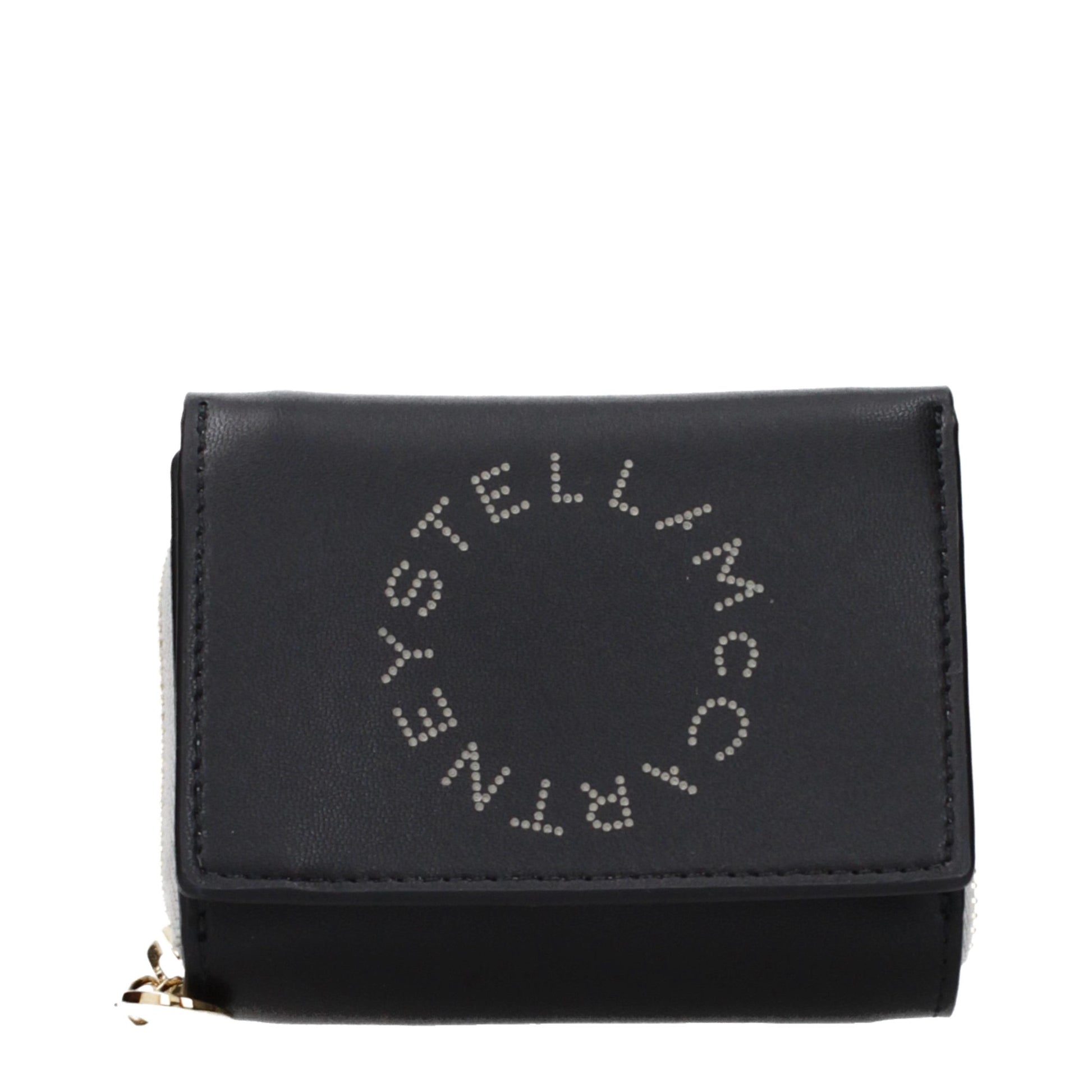 Wallet by Stella McCartney for women in leather black presents a architectural silhouette from the Leather Wallet collection, showcasing architectural eco-friendly for a architectural finish.