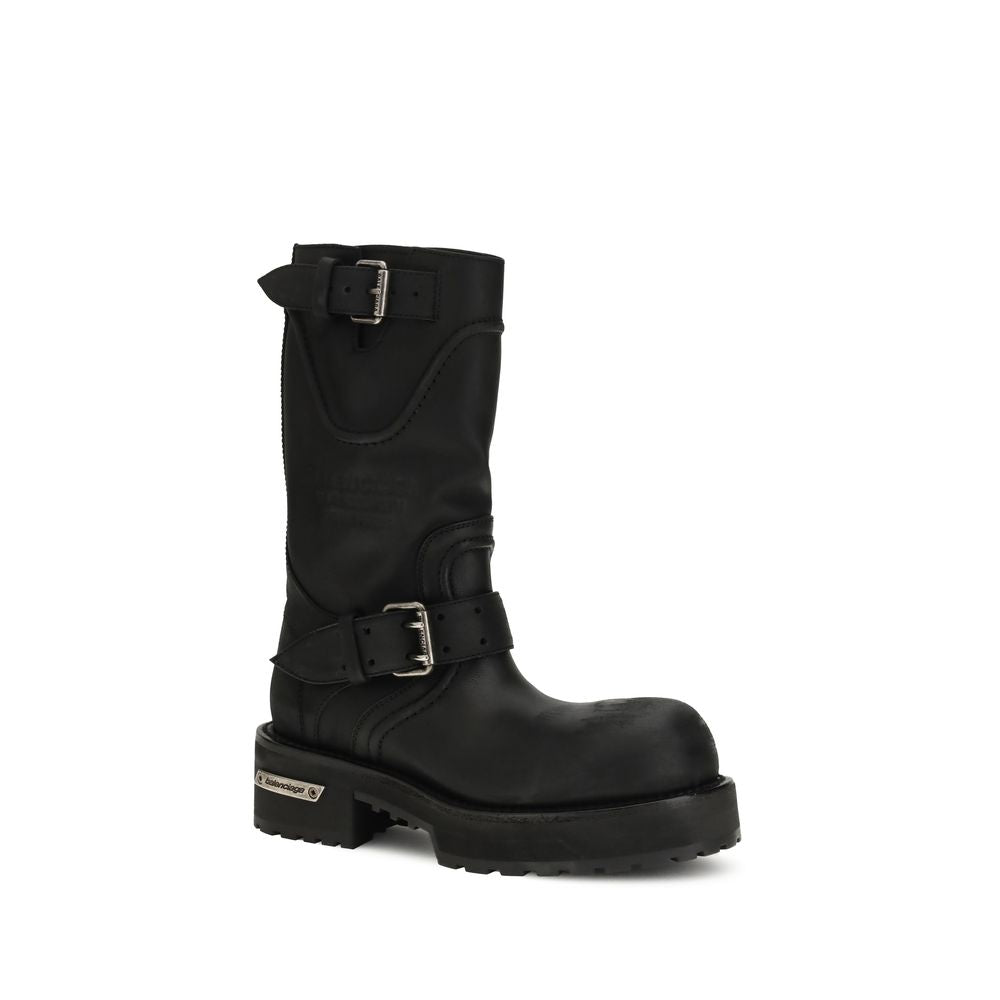 Lace-Up Strap Boots by Balenciaga for women in bos taurus calf leather black features an avant-garde Women's Bos Taurus Calf Leather Lace-Up Strap Boots silhouette, defined by a sophisticated and a avant-garde round toe style.