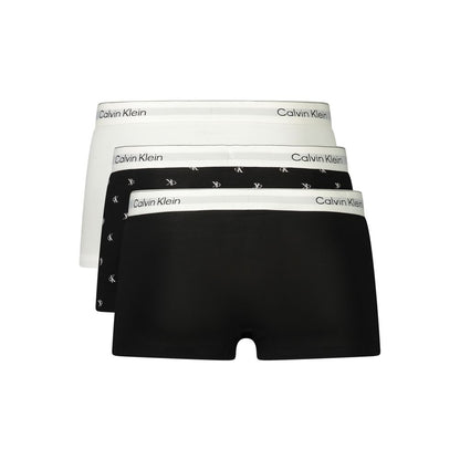 Underwear Boxer Shorts by Calvin Klein for men in stretch cotton black & white presents a subtle silhouette as Men's Low Rise Stretch Cotton Underwear Boxer Shorts, expertly tailored with a subtle fit for a premium look.