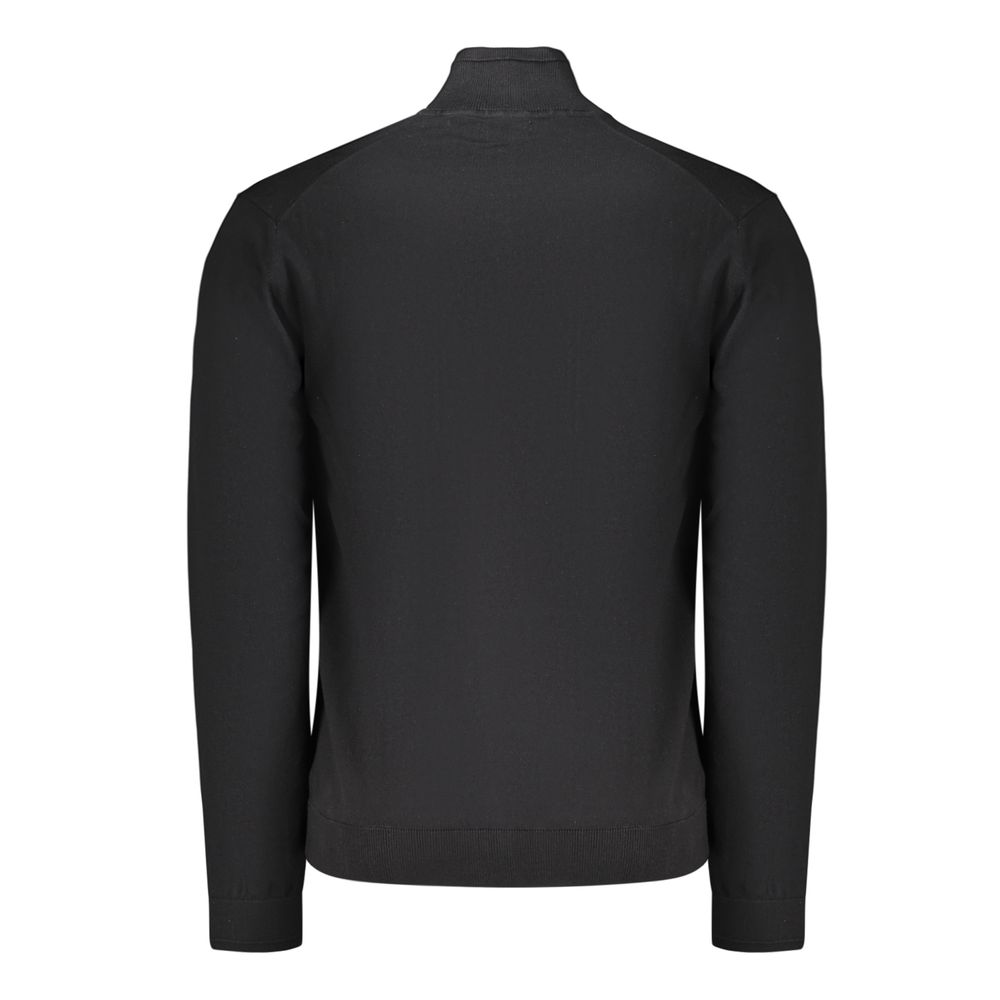 Cardigan by Napapijri for men in cotton black features an crisp silhouette, showcasing a sophisticated and detail for a truly crisp finish.