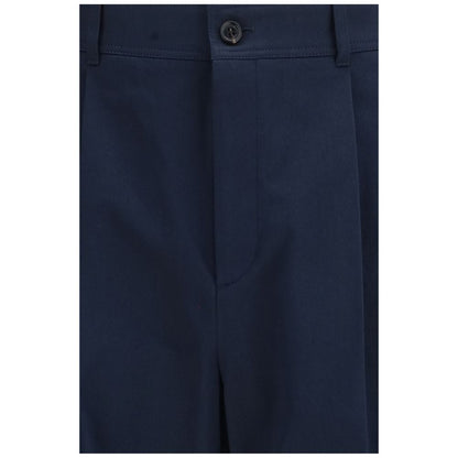 Casual Pants by Valentino Garavani for men in cotton blue features an sophisticated and straight & regular-fit with a precise long, creating a sophisticated and sophisticated silhouette.