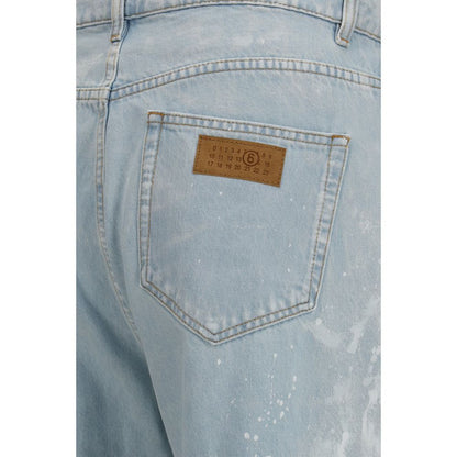 Jeans by MM6 for men in denim cotton blue features an sophisticated and straight-leg & regular-fit with a precise long, creating a sophisticated and sophisticated silhouette.