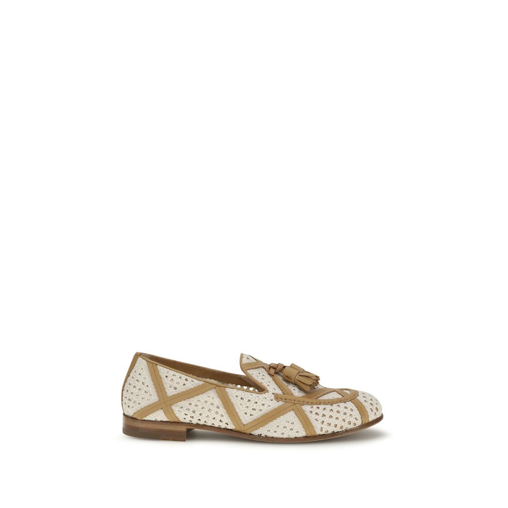 This Flat Loafer Slip-On Shoes by Fratelli Rossetti for women in bos taurus grained calf leather & linen beige features an exquisite silhouette from the Brera Women's Bos Taurus Grained Calf Leather & Linen Flat Loafer Slip-On Shoes collection, defined by a sophisticated flat and elegant .
